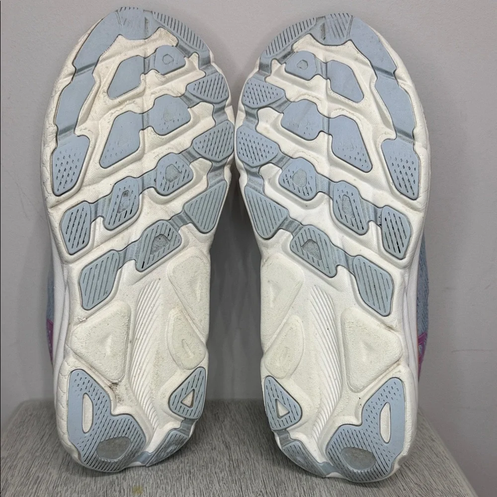 Hoka One One Clifton 9 Women’s Airy Blue and Orange Athletic Shoes Size 11
